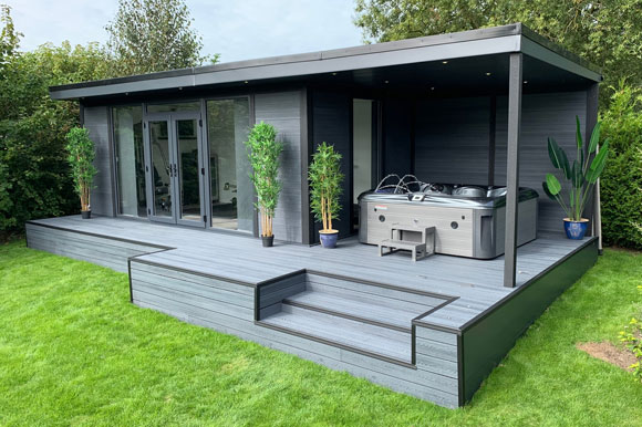 Hot Tub Garden Studio Stoke