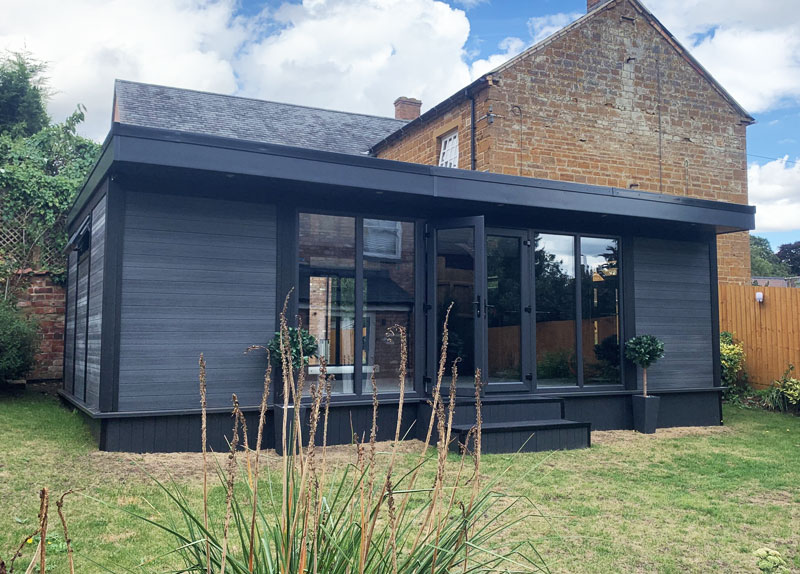 Low Maintenance Central Garden Rooms